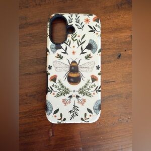 NWT Stringberry iPhone 17 Floral Bee Design Phone Case - Cream